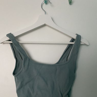 Grünes Crop top