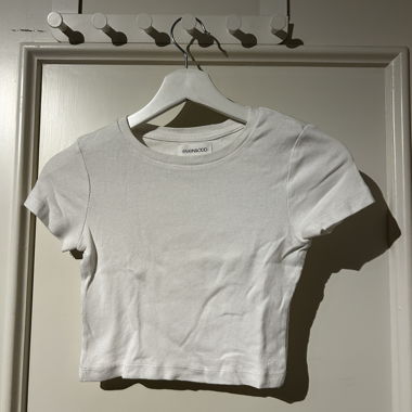 T-shirt corto a coste bianco
