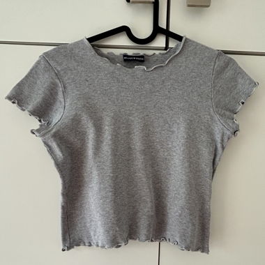 T-shirt/crop top