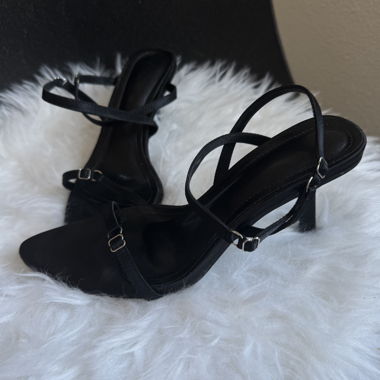 Sandalen mit Absatz Grösse 36