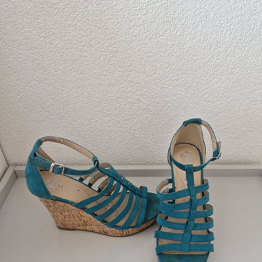 Talons turquoises 