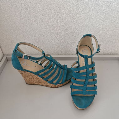 Talons turquoises 