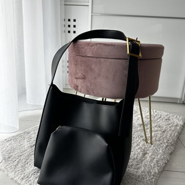 Noname Tasche in schwarz 