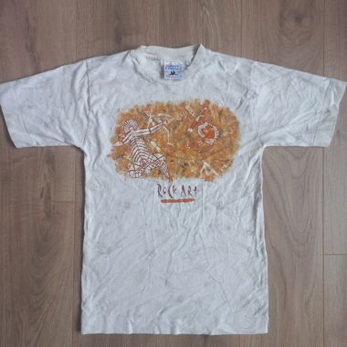 T-shirt Vintage Y2K con arte rock