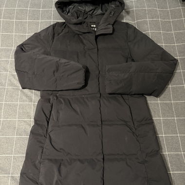 Uniqlo down jacket size S