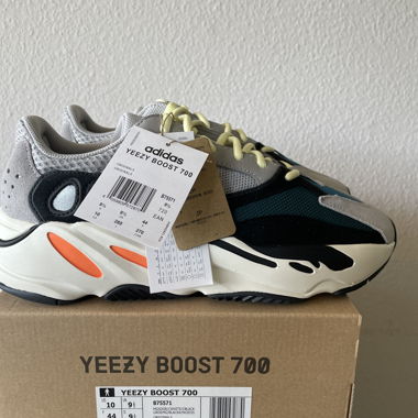 Adidas Yeezy Boost 700 Wave Runner