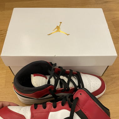 JORDANS 