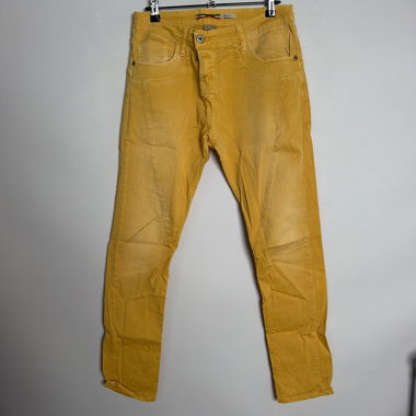 Jeans Yellow Please