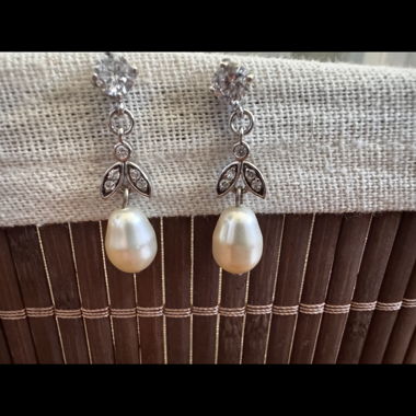 Boucles d'oreilles pendantes perle