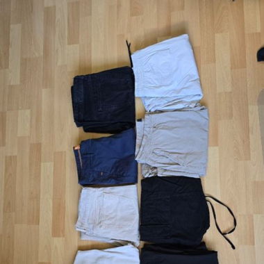 Diverse Hose Mann/Frau Bershka, Zara, H&M, Boss