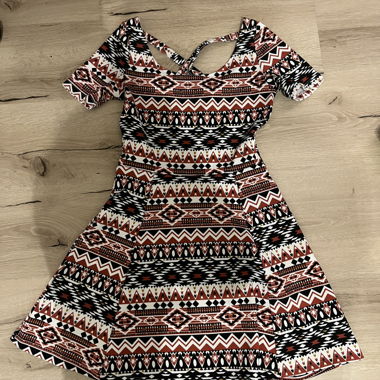 Vestito H&M Divided con motivo etnico, tg. 36