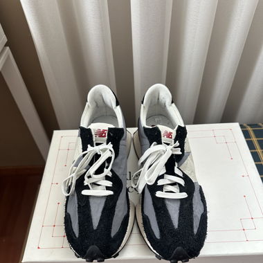New Balance 327 