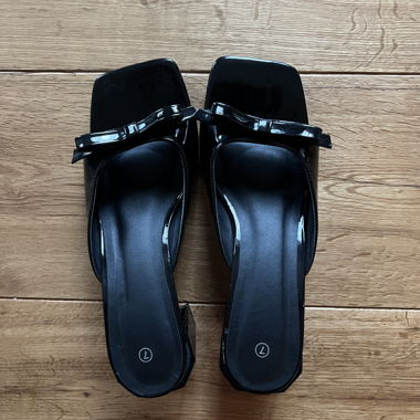 Hohe Sandalen