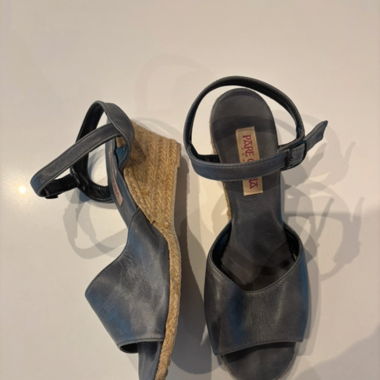 Magnifique paire de talons compensés