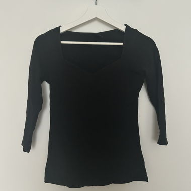 T-shirt noir à manches mi-longues