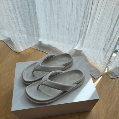 Sandalen Zara weiss