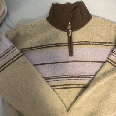 Maglione con zip morbido a righe