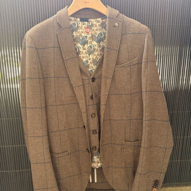 Veste de costume et Gilet à carreaux 