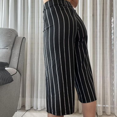 Pantalon à fines rayures