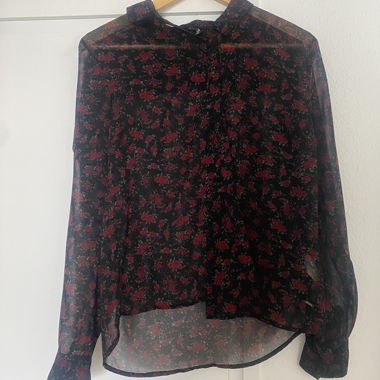 Blouse en maille avec roses