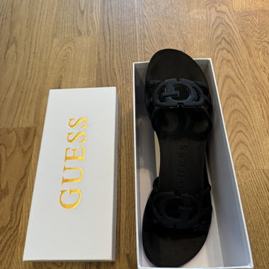 Sandales Guess
