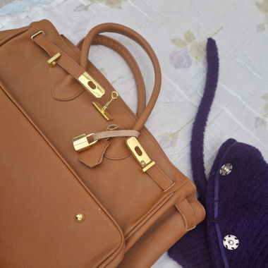 Handtasche wie eine Kelly