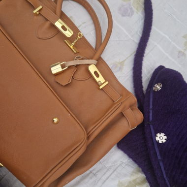 Handtasche wie eine Kelly