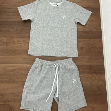 Short tracksuit