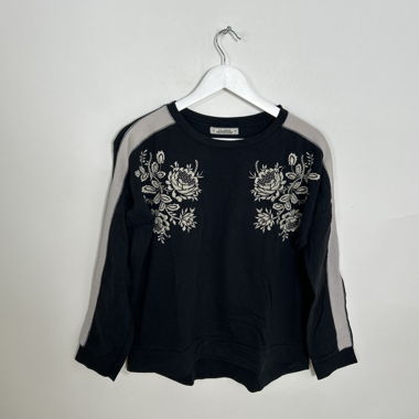 Pull&Bear Embroidered Sweatshirt