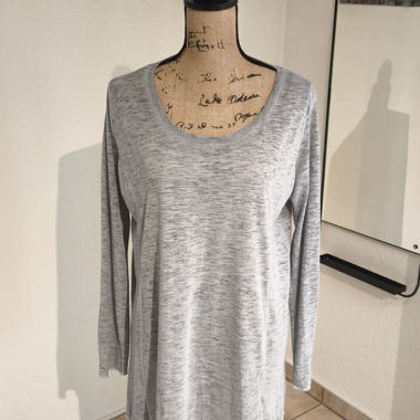 T-shirt gris à manches longues taille L