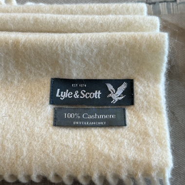 Sciarpa in cashmere Lyle & Scott