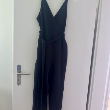 Schwarzer Asos-Jumpsuit