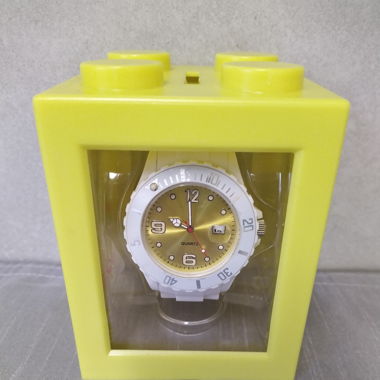 Silikon Uhr Weiss/Gelb Box als Lego Stein Kässeli