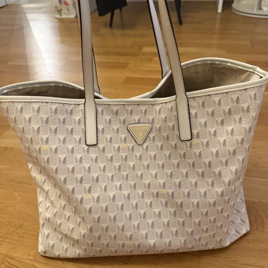 Guess Shopper