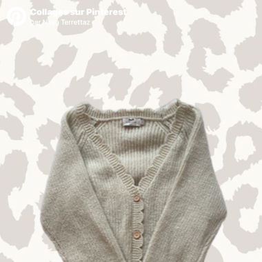-wool vest with a v-neck-