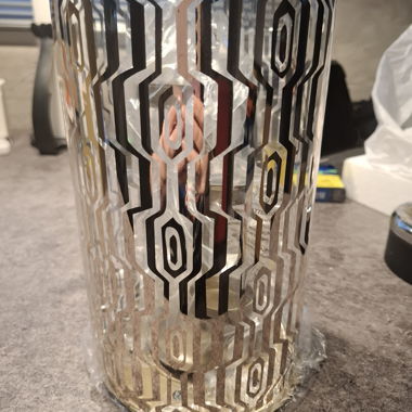Gold geometric patterned glass tealight holder