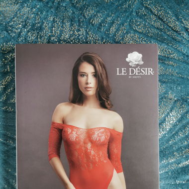 Lingerie body résille rouge avec strass 