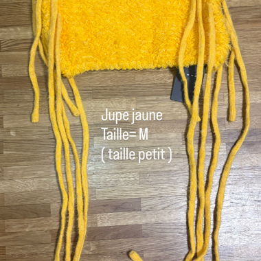 Yellow textured skirt M