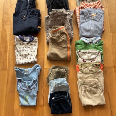 Lot de vêtements pour enfants 35x