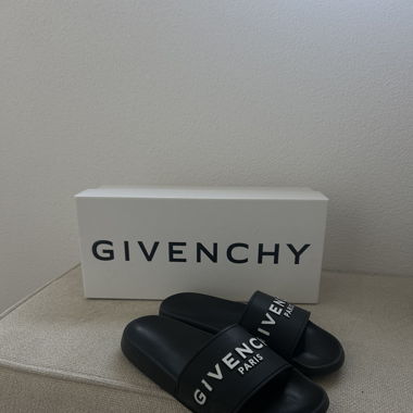 GIVENCHY SLIDES