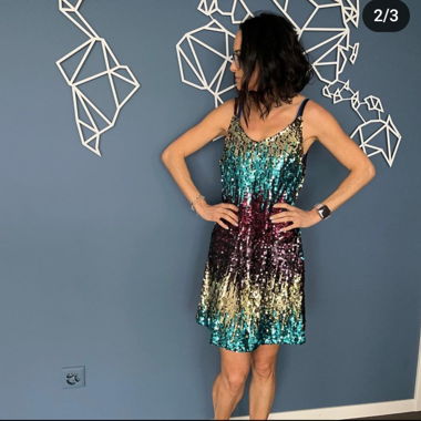 Abito con paillettes e sequin multicolore