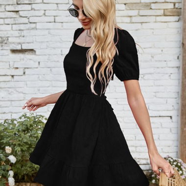Robe noire à dos nu