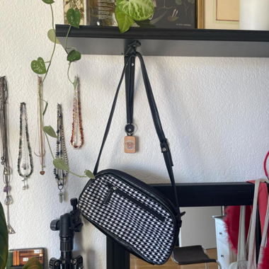 cute b/w mini shoulderbag