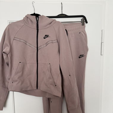 Nike Tech Fleece Traineranzug