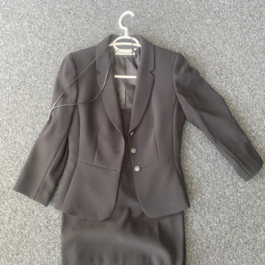 Black Tahari Women's Suit
