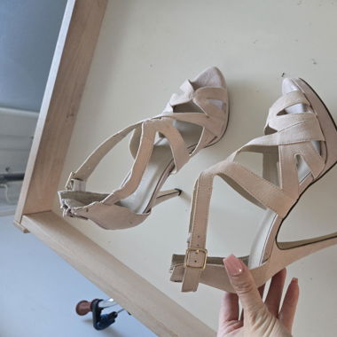 Sandales à talons 