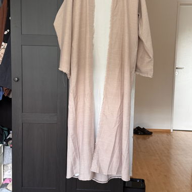 Open Abaya mit Unterkleid