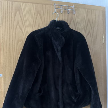 Fake Pelz Jacke Schwarz Elegant Schick 