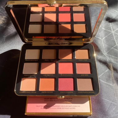 Too faced too peachy palette