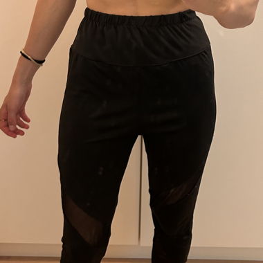 Sportleggins mit Netz in schwarz